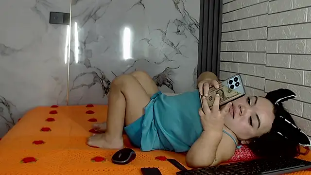 Michelle Brooks online show from 03.22.25