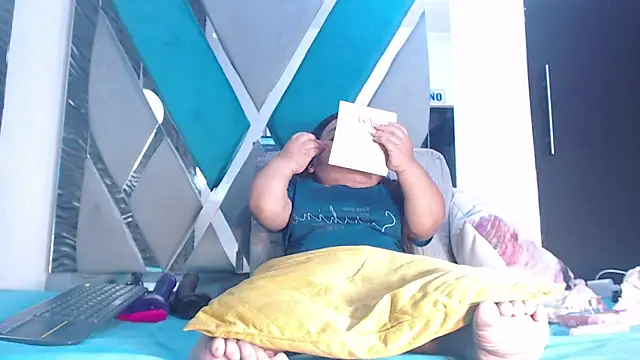 Michelle Brooks online show from 11.14.25