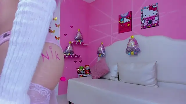 Snapshot of DaripQueen chatting on 01.07.25 DaripQueen online show from 01.07.25