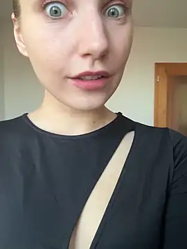 Sofia Poly online show from 02.22.25