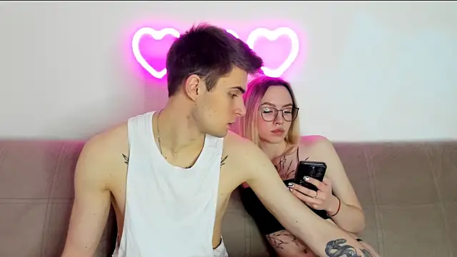 Snapshot of Ian_Connery chatting on 02.11.25 Ian Connery online show from 02.11.25