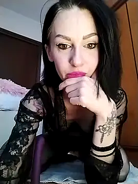 dahlia 82 online show from 03.19.26