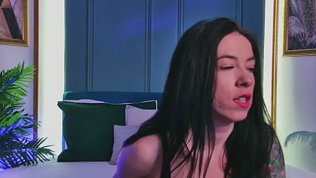 Snapshot of MadilynFox chatting on 02.04.26 MadilynFox online show from 02.04.26