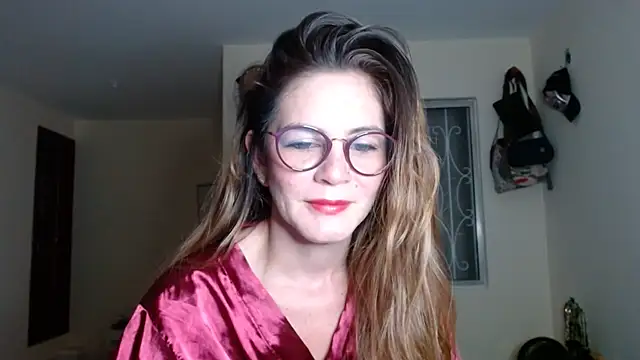 Snapshot of Hanny_24 chatting on 12.17.24 Hanny 24 online show from 12.17.24