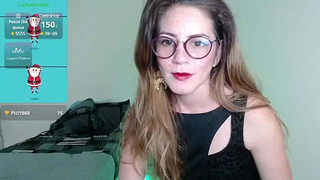 Snapshot of Hanny_24 chatting on 12.27.24 Hanny 24 online show from 12.27.24