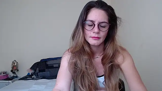 Snapshot of Hanny_24 chatting on 01.15.25 Hanny 24 online show from 01.15.25