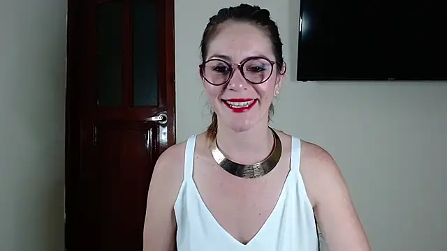 Snapshot of Hanny_24 chatting on 01.17.25 Hanny 24 online show from 01.17.25