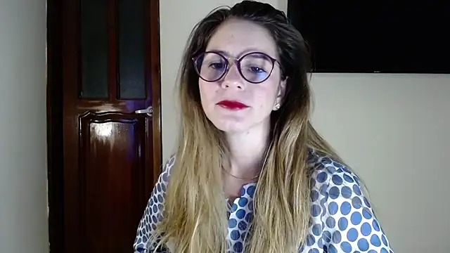 Snapshot of Hanny_24 chatting on 01.19.25 Hanny 24 online show from 01.19.25