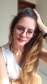 Snapshot of Hanny_24 chatting on 02.05.25 Hanny 24 online show from 02.05.25