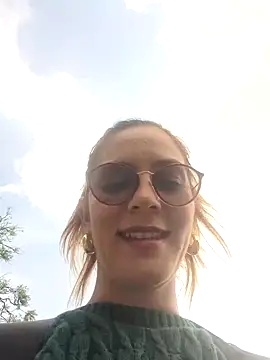 Snapshot of Hanny_24 chatting on 02.18.25 Hanny 24 online show from 02.18.25