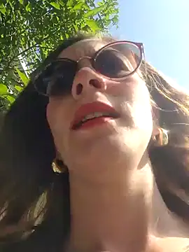 Snapshot of Hanny_24 chatting on 02.21.25 Hanny 24 online show from 02.21.25