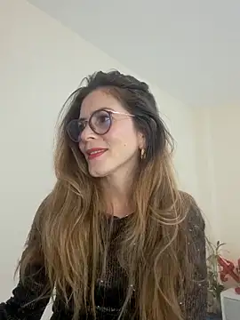 Snapshot of Hanny_24 chatting on 02.22.25 Hanny 24 online show from 02.22.25