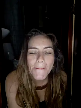 Snapshot of Hanny_24 chatting on 03.07.25 Hanny 24 online show from 03.07.25