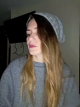 Snapshot of Hanny_24 chatting on 03.10.25 Hanny 24 online show from 03.10.25