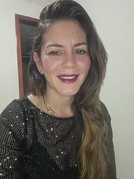 Snapshot of Hanny_24 chatting on 10.20.25 Hanny 24 online show from 10.20.25