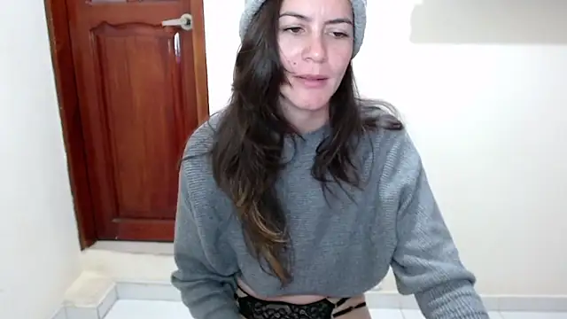 Snapshot of Hanny_24 chatting on 06.29.26 Hanny 24 online show from 06.29.26