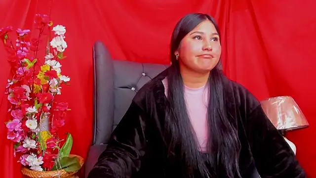 Snapshot of Little_Ivy chatting on 02.20.25 Little Ivy online show from 02.20.25