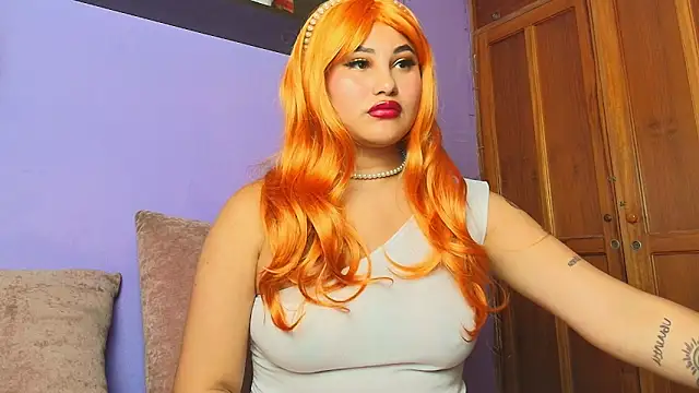 Snapshot of Little_Ivy chatting on 10.31.25 Little Ivy online show from 10.31.25