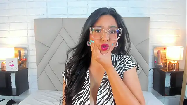 Isis Osman online show from 02.09.25