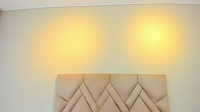 Isis Osman online show from 02.04.26