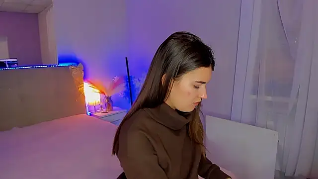 Snapshot of Laura_Leee chatting on 02.04.26 Laura Leee online show from 02.04.26