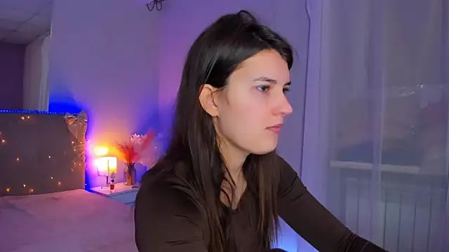 Snapshot of Laura_Leee chatting on 03.01.26 Laura Leee online show from 03.01.26