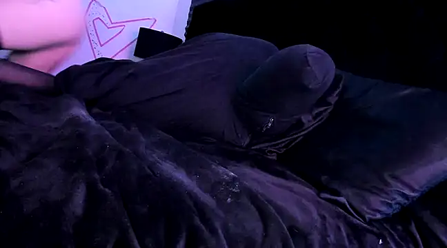 Midnightrose11 online show from 02.13.25