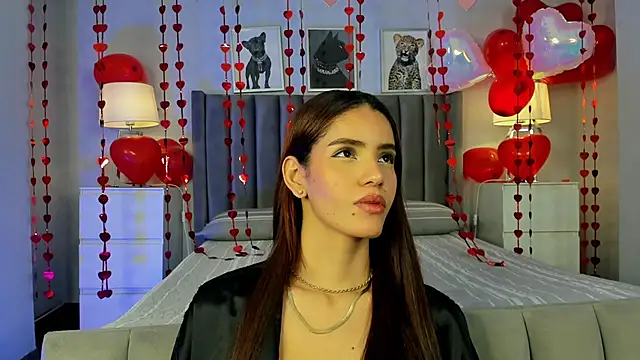 Snapshot of Madie__collins chatting on 02.08.25 Madie collins online show from 02.08.25