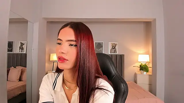 Snapshot of Madie__collins chatting on 03.05.25 Madie collins online show from 03.05.25