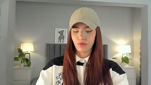 Snapshot of Madie__collins chatting on 10.30.25 Madie collins online show from 10.30.25