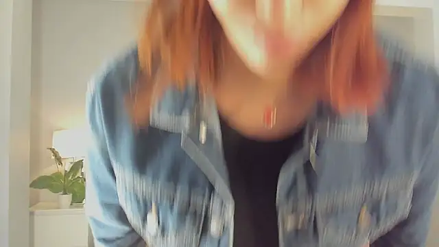 Snapshot of Madie__collins chatting on 11.22.25 Madie collins online show from 11.22.25