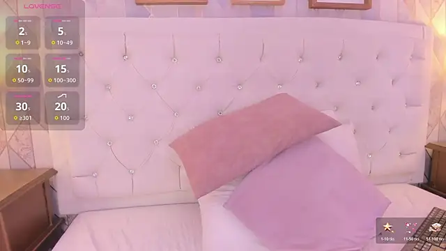 Snapshot of martina_rivera_ chatting on 07.13.26 martina rivera online show from 07.13.26