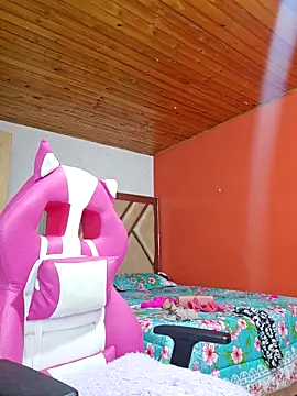 Snapshot of Shermie24 chatting on 10.25.25 Shermie24 online show from 10.25.25