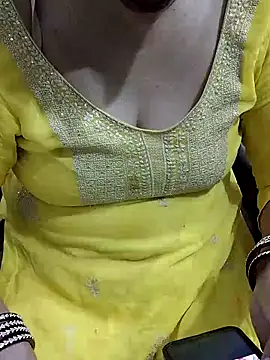 Snapshot of Urmila_bhabhii chatting on 03.07.26 Urmila bhabhii online show from 03.07.26