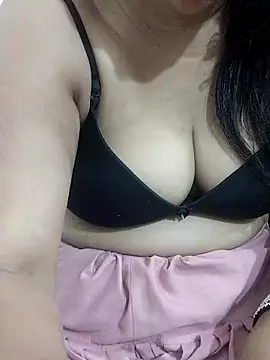 Snapshot of Urmila_bhabhii chatting on 03.19.26 Urmila bhabhii online show from 03.19.26