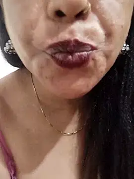 Snapshot of Urmila_bhabhii chatting on 03.30.26 Urmila bhabhii online show from 03.30.26