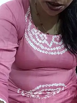 Snapshot of Urmila_bhabhii chatting on 04.14.26 Urmila bhabhii online show from 04.14.26