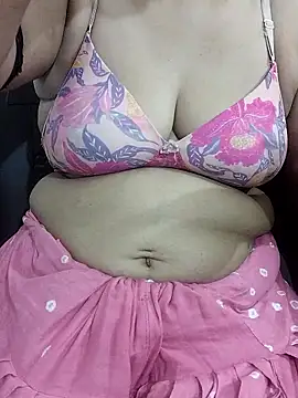 Snapshot of Urmila_bhabhii chatting on 05.10.26 Urmila bhabhii online show from 05.10.26