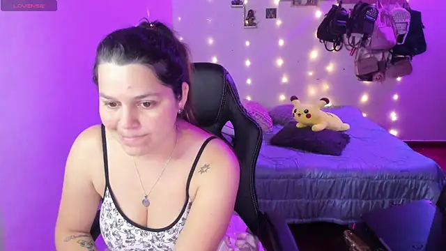 Snapshot of Sabrina_Hall_ chatting on 12.29.24 Sabrina Hall online show from 12.29.24