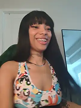 Snapshot of butterflybootyy chatting on 06.27.26 butterflybootyy online show from 06.27.26