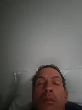 Snapshot of bagoulo chatting on 10.28.25 bagoulo online show from 10.28.25