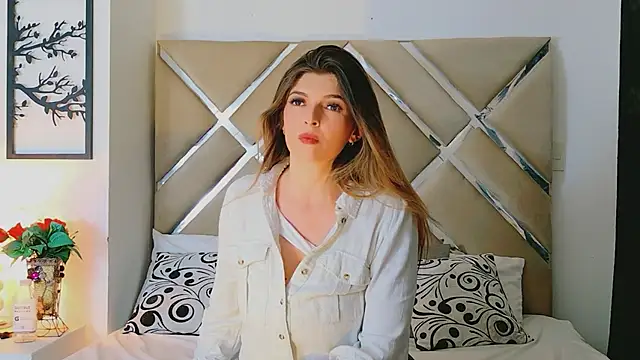 Lizzymontanaa online show from 01.11.26