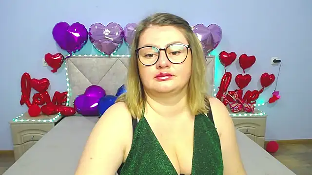 ZannaDreil online show from 02.26.25