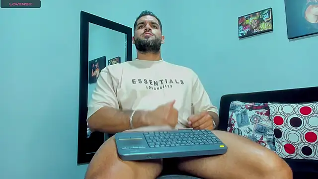 Snapshot of SamirHazard97 chatting on 03.15.25 SamirHazard97 online show from 03.15.25