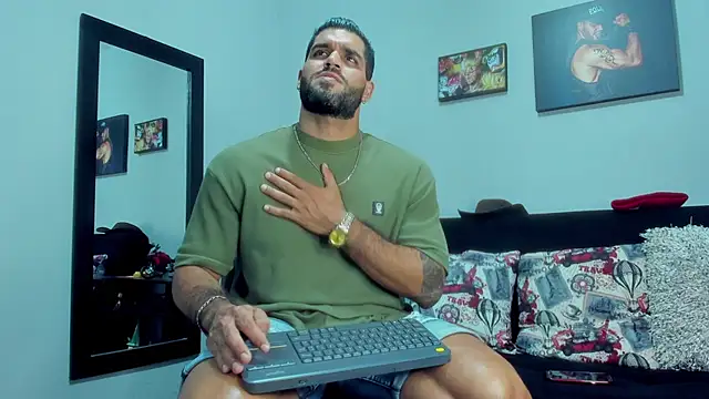 Snapshot of SamirHazard97 chatting on 09.29.25 SamirHazard97 online show from 09.29.25