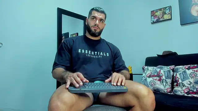 Snapshot of SamirHazard97 chatting on 10.04.25 SamirHazard97 online show from 10.04.25