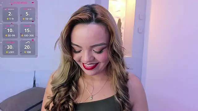 Snapshot of EmilyRouss_ chatting on 01.24.25 EmilyRouss online show from 01.24.25