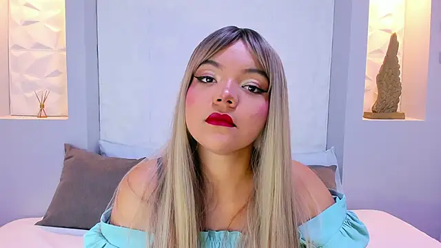 Snapshot of EmilyRouss_ chatting on 02.24.25 EmilyRouss online show from 02.24.25