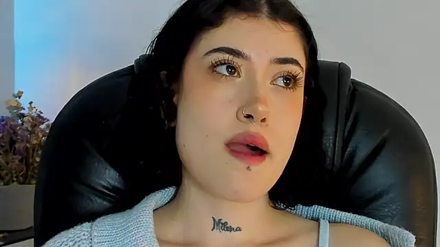 melody suarez online show from 01.05.25