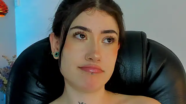 melody suarez online show from 01.12.25